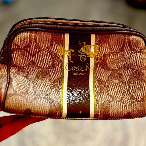 Coach Handbags - Coach clutch